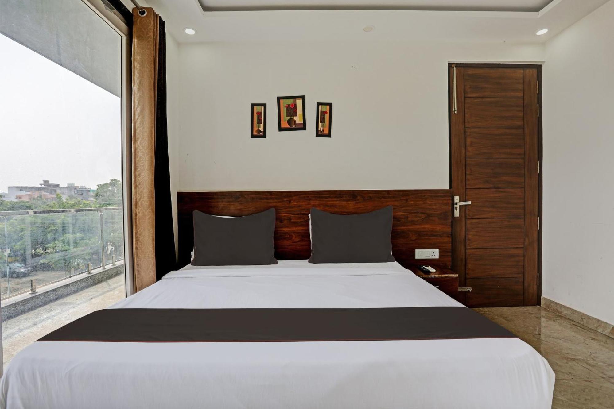 Hotel O Vikrant Residency Гургаон Экстерьер фото