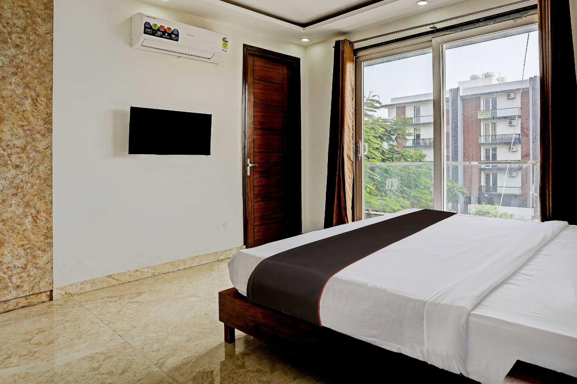 Hotel O Vikrant Residency Гургаон Экстерьер фото